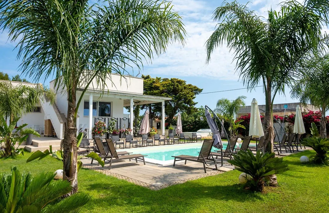 Villa Leonardo San Foca - Room, Pool & Restaurant-1