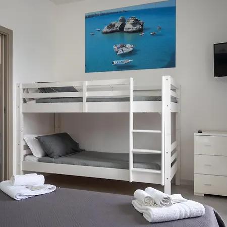 Villa Leonardo San Foca - Room, Pool & Restaurant-3